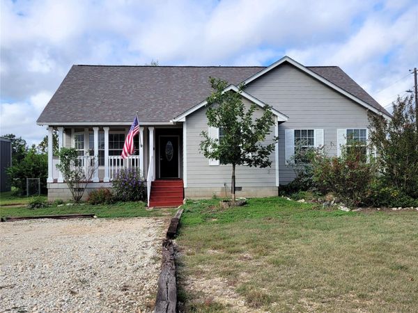 702 Phillip LN , Liberty Hill, TX 78642