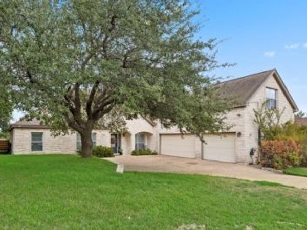 205 El Rio DR, Lakeway, TX 78734