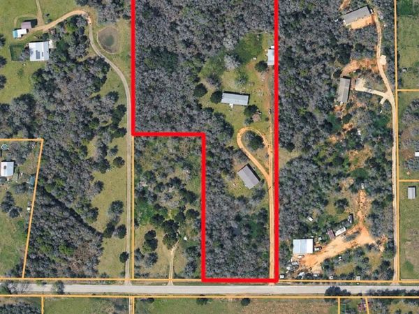 211 Lower Elgin RD , Elgin, TX 78621