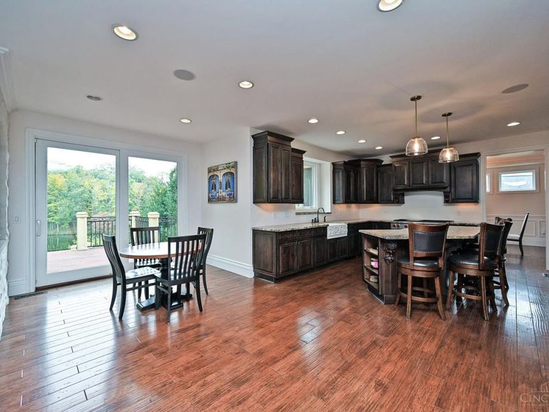 8590 Stoney Bridge Drive, Anderson Township, OH 45244 Photo 12