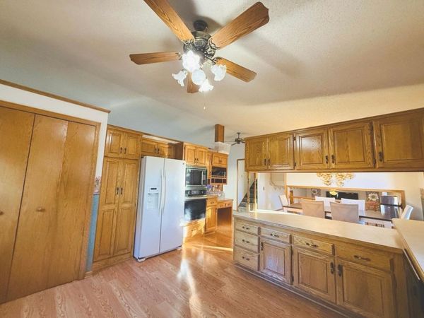 886 Iroquois Avenue, Saint Paul, MN 55119