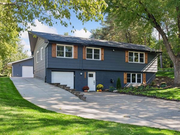 1420 Yosemite Avenue N, Golden Valley, MN 55422