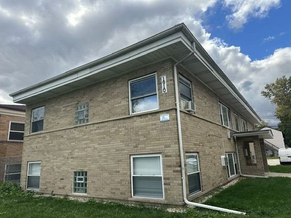 1910 S 16th Avenue , Broadview, IL 60155
