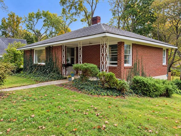 306 S Rowland Street, Cassopolis, MI 49031