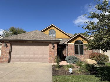 6412 Chesterfield Court, Lincoln, NE 68510