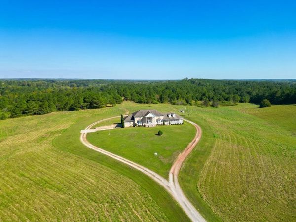 1392 SANDCUT Rd, Nauvoo, AL 35578