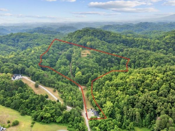 2345 Paradise Way, Sevierville, TN 37876