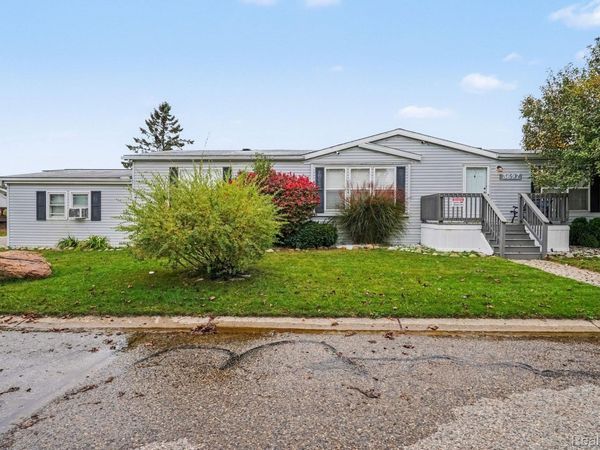 3697 Silverleaf, White Lake Township, Mi 48383