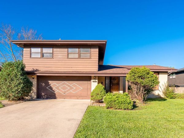 15234 Ingleside Avenue, South Holland, IL 60473
