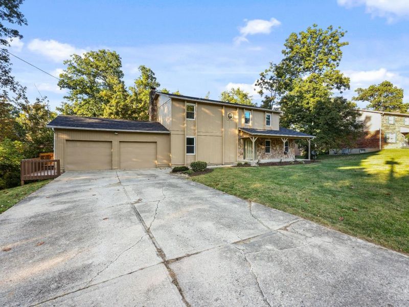 7930 Winterberry Place, West Chester, OH 45241 Photo 2