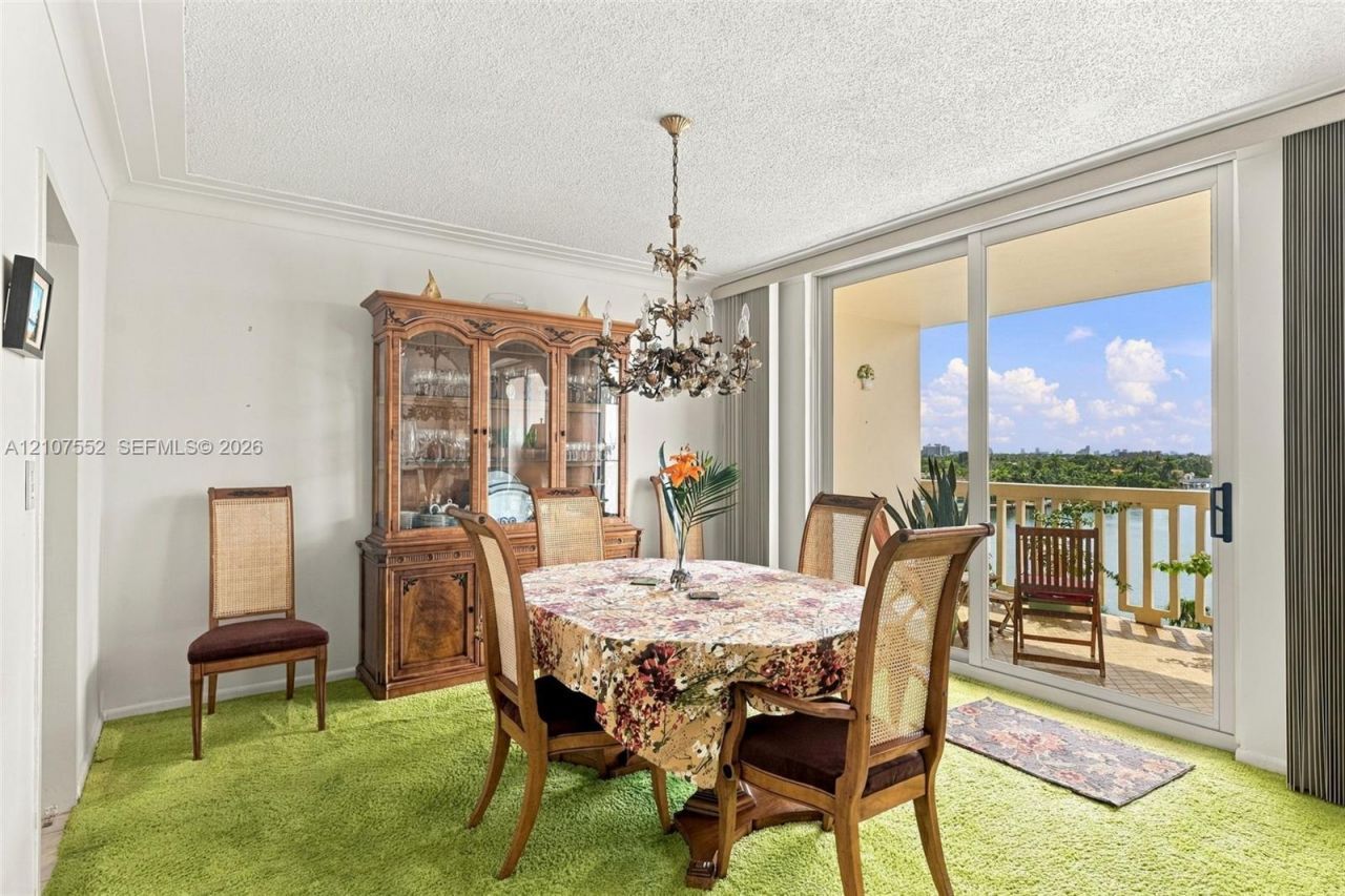 9111 E Bay Harbor Dr , Unit 6D, Bay Harbor Islands, FL 33154 Photo