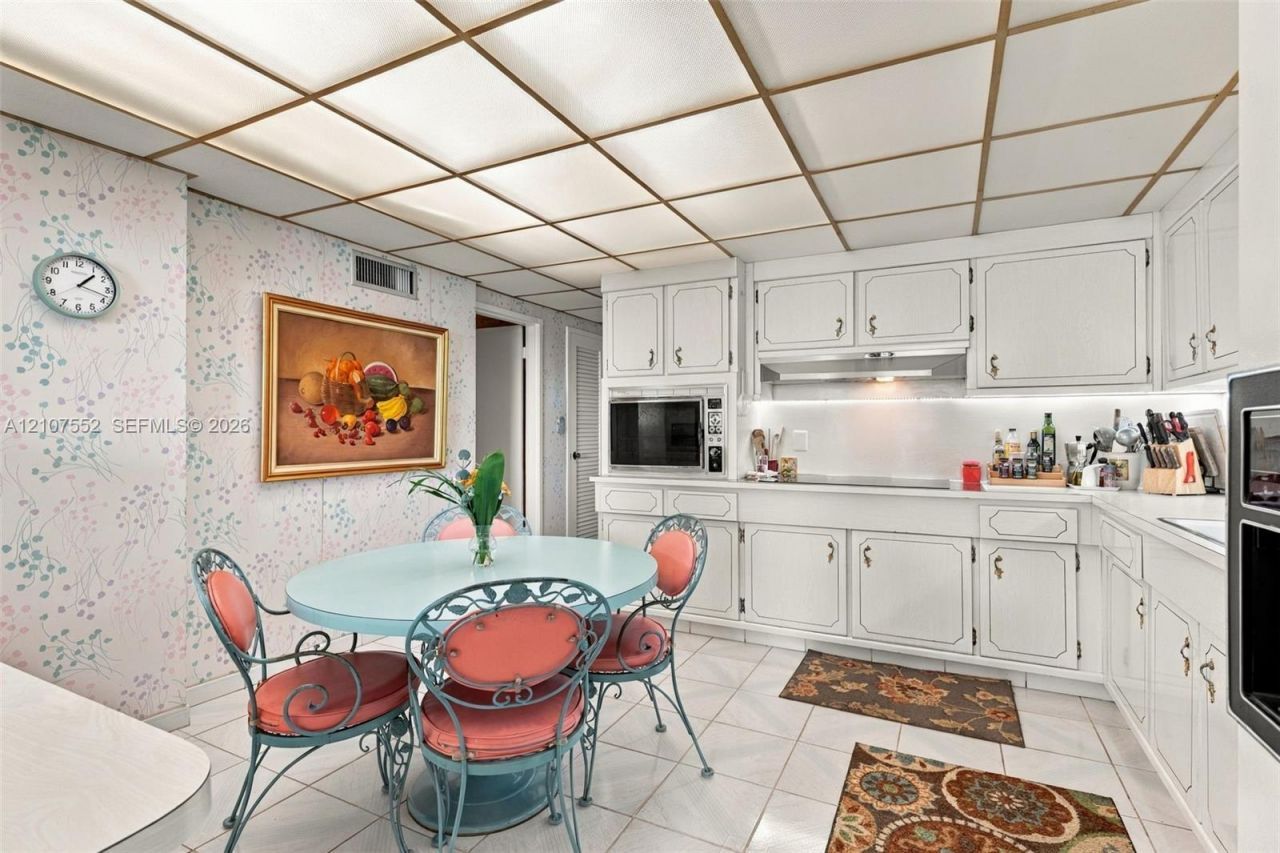 9111 E Bay Harbor Dr , Unit 6D, Bay Harbor Islands, FL 33154 Photo