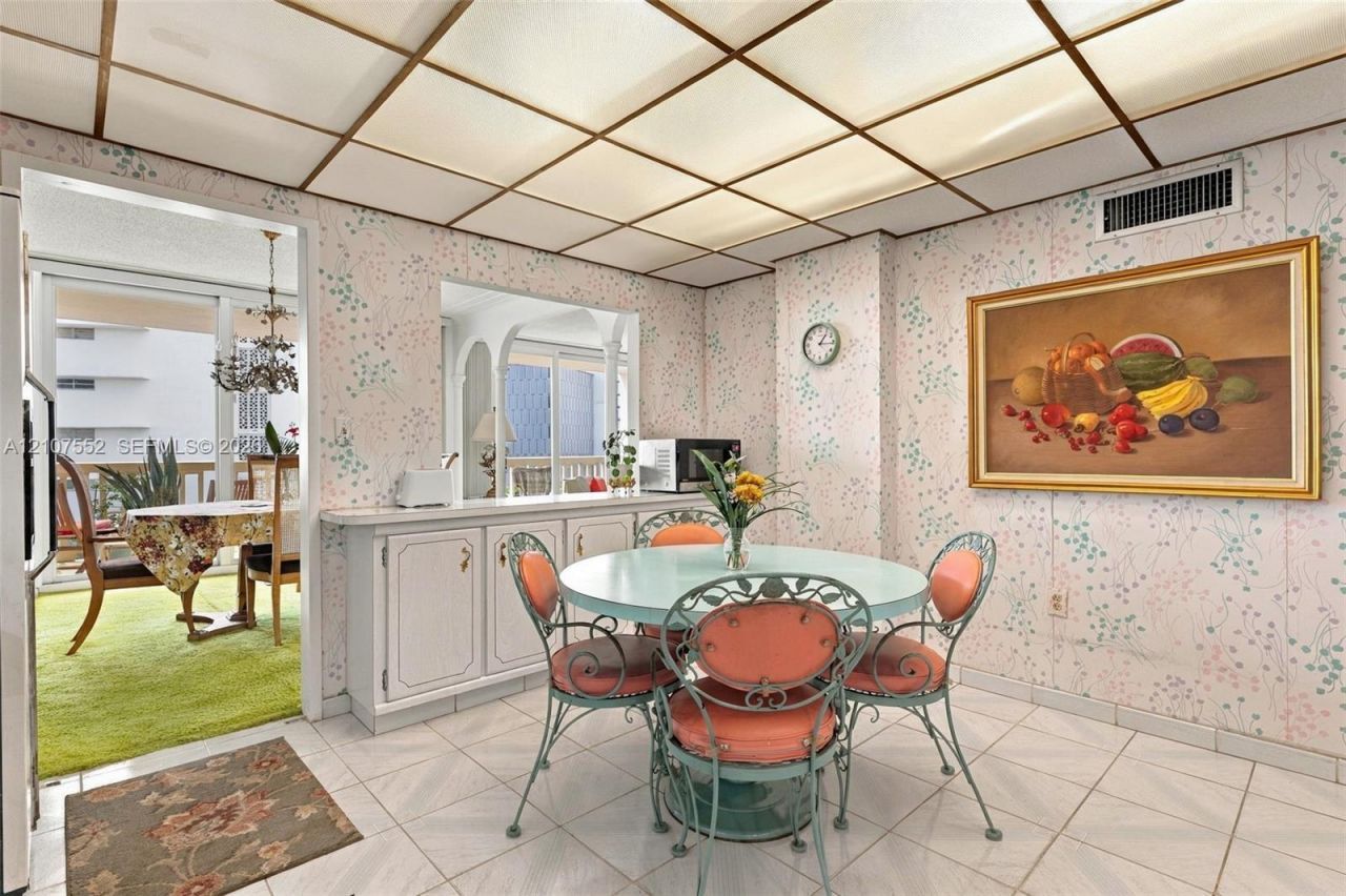 9111 E Bay Harbor Dr , Unit 6D, Bay Harbor Islands, FL 33154 Photo