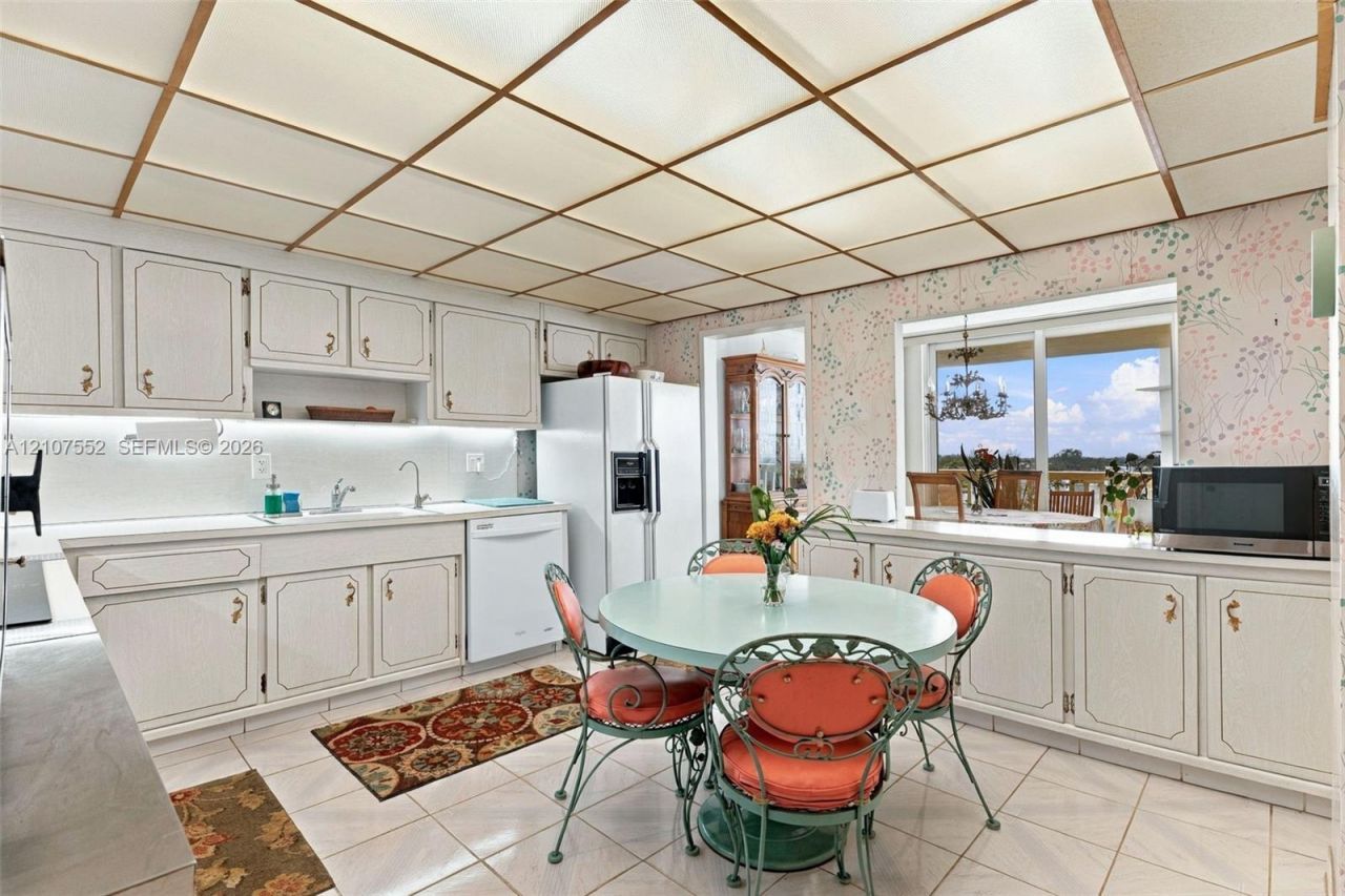 9111 E Bay Harbor Dr , Unit 6D, Bay Harbor Islands, FL 33154 Photo