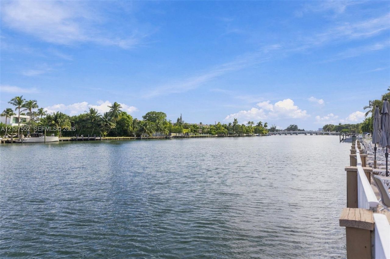 9111 E Bay Harbor Dr , Unit 6D, Bay Harbor Islands, FL 33154 Photo