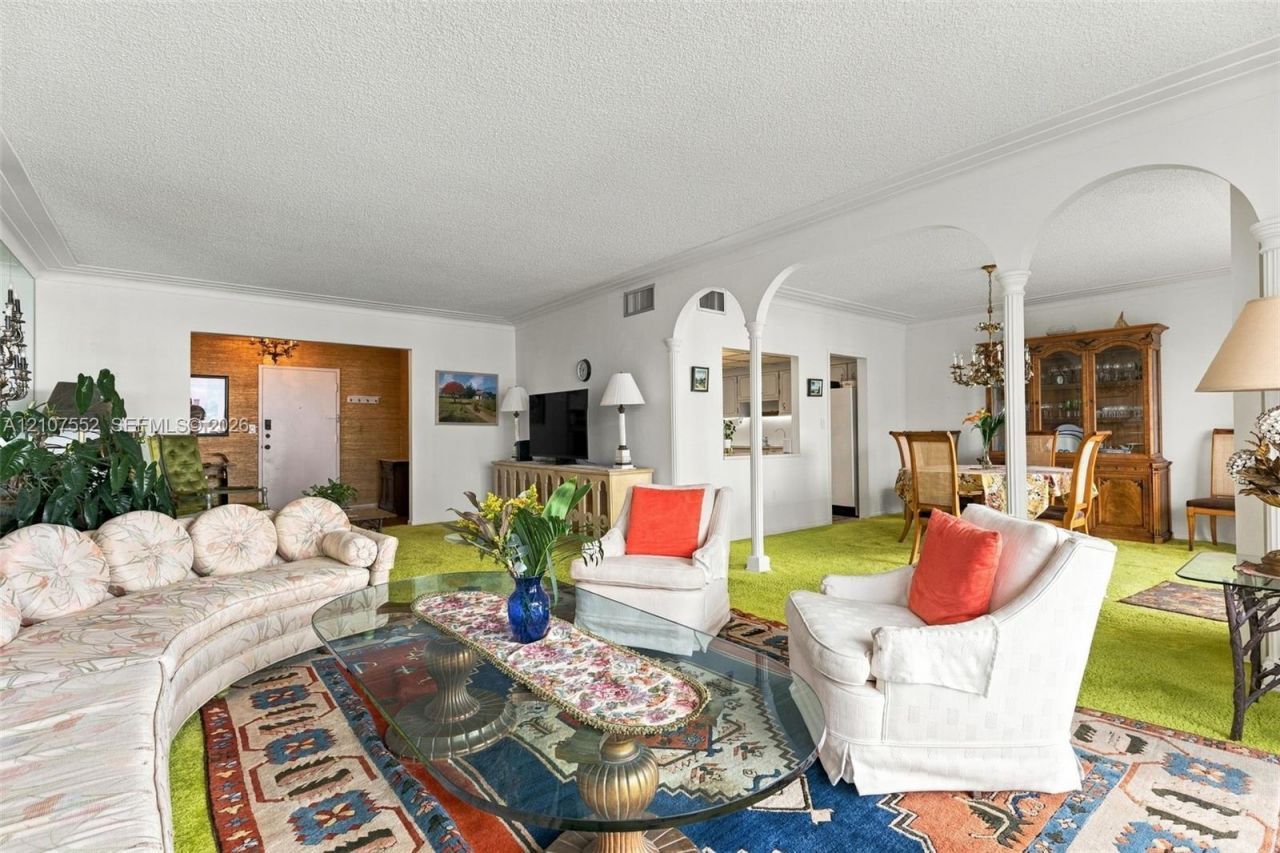 9111 E Bay Harbor Dr , Unit 6D, Bay Harbor Islands, FL 33154 Photo