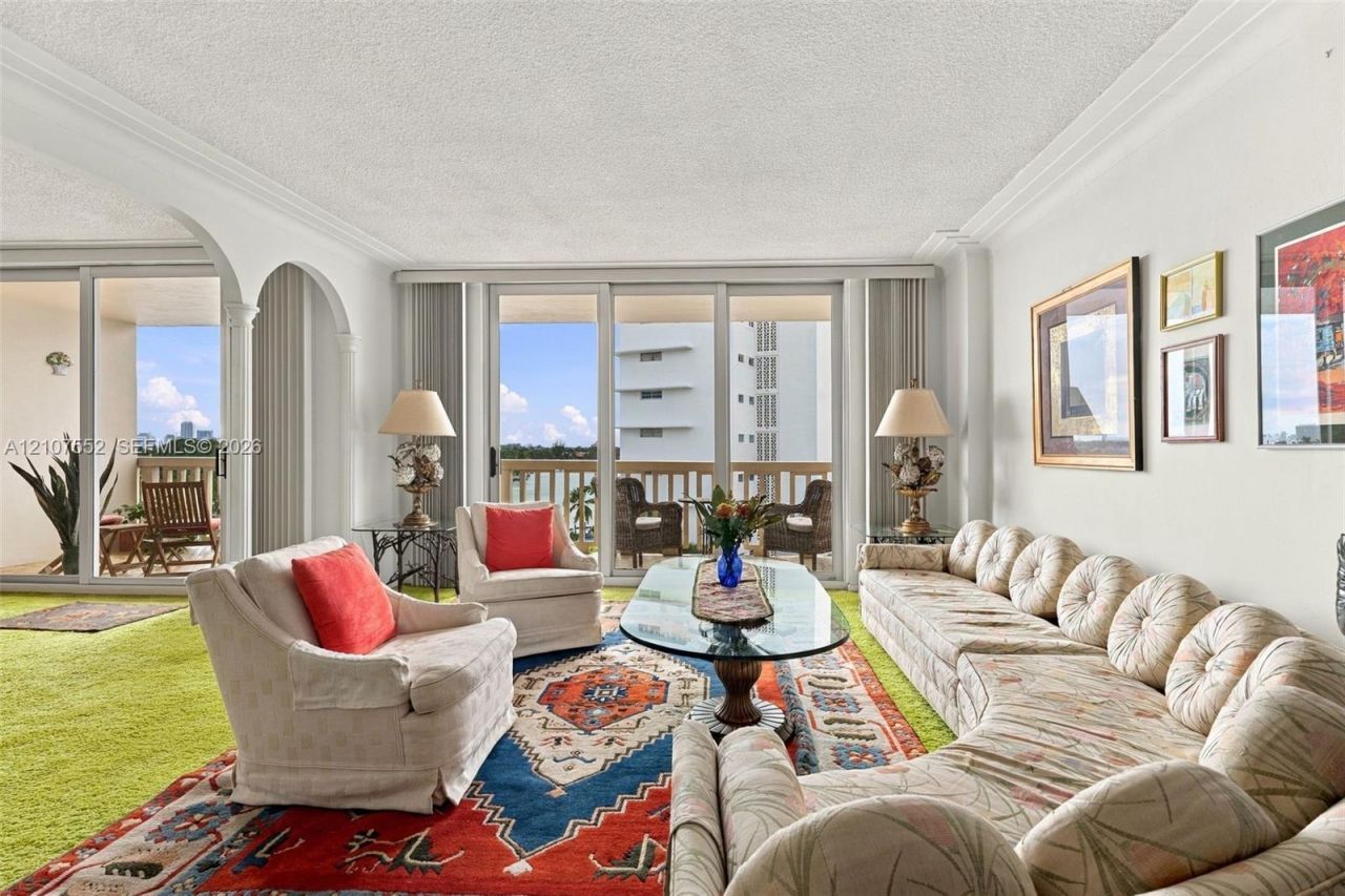 9111 E Bay Harbor Dr , Unit 6D, Bay Harbor Islands, FL 33154 Photo