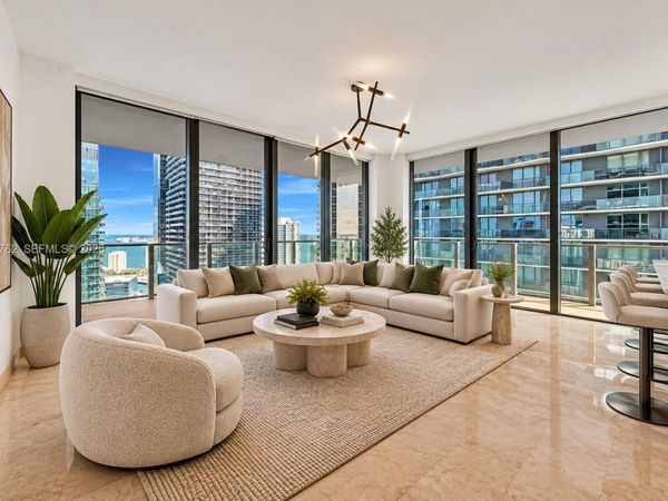 88 SW 7th St , Unit 3401, Miami, FL 33130