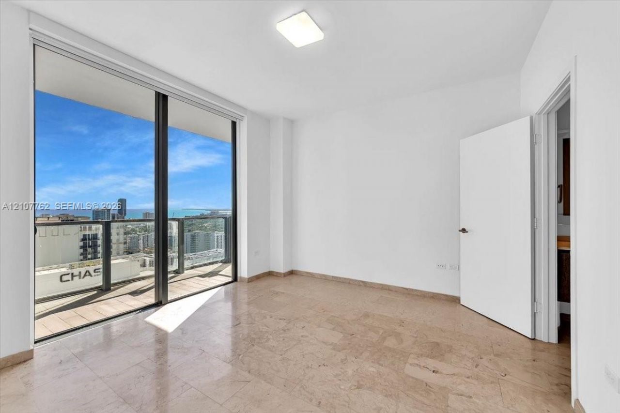 88 SW 7th St , Unit 3401, Miami, FL 33130 Photo