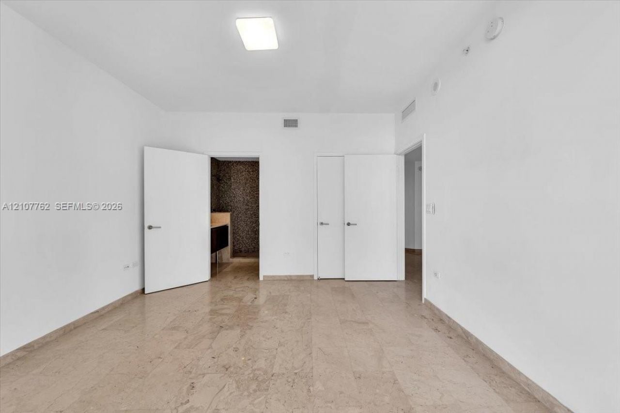 88 SW 7th St , Unit 3401, Miami, FL 33130 Photo