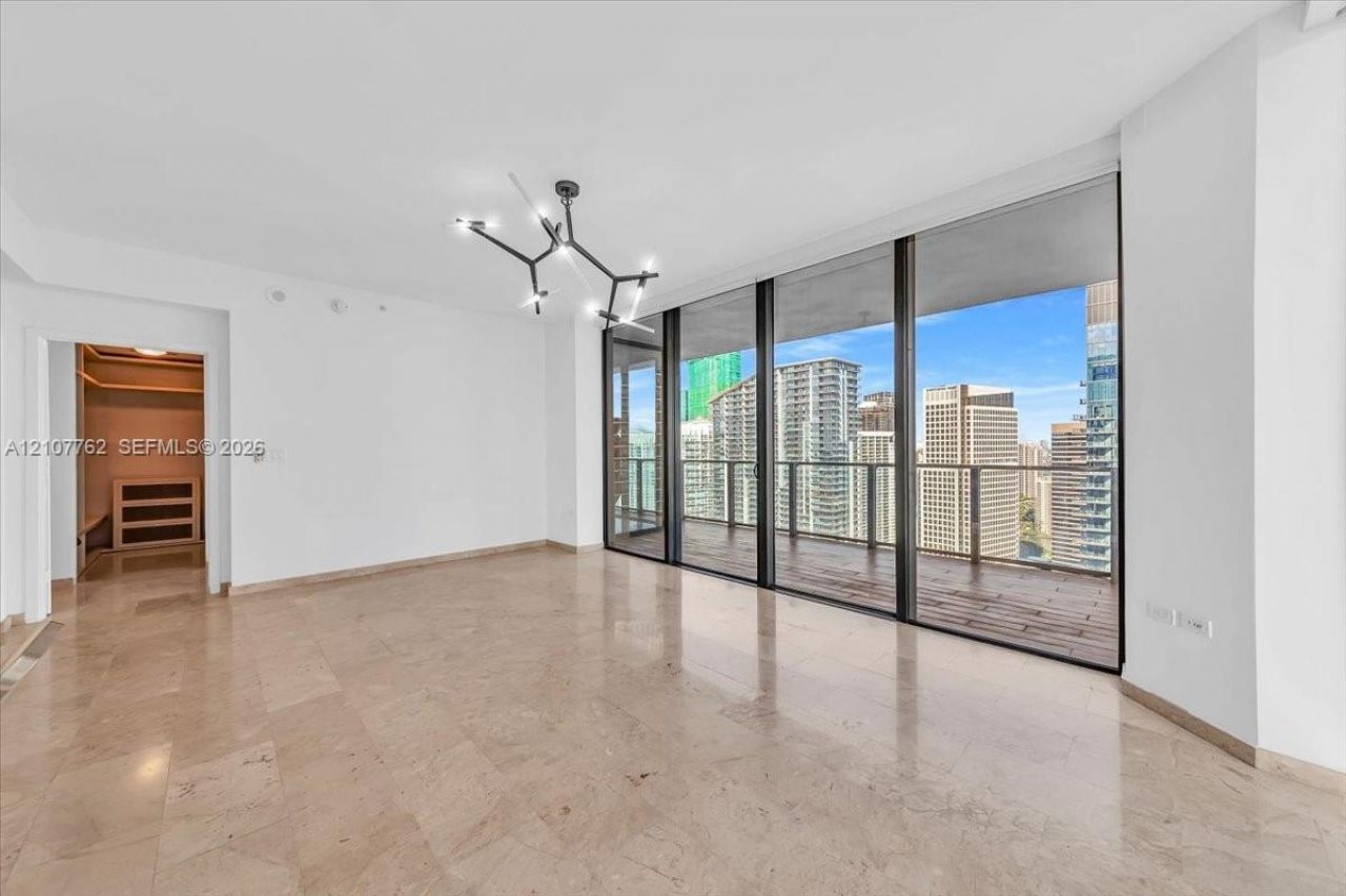 88 SW 7th St , Unit 3401, Miami, FL 33130 Photo
