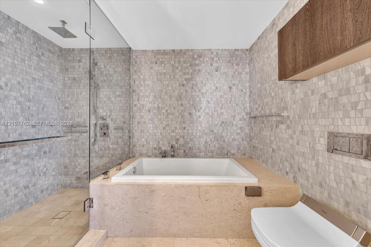 88 SW 7th St , Unit 3401, Miami, FL 33130 Photo