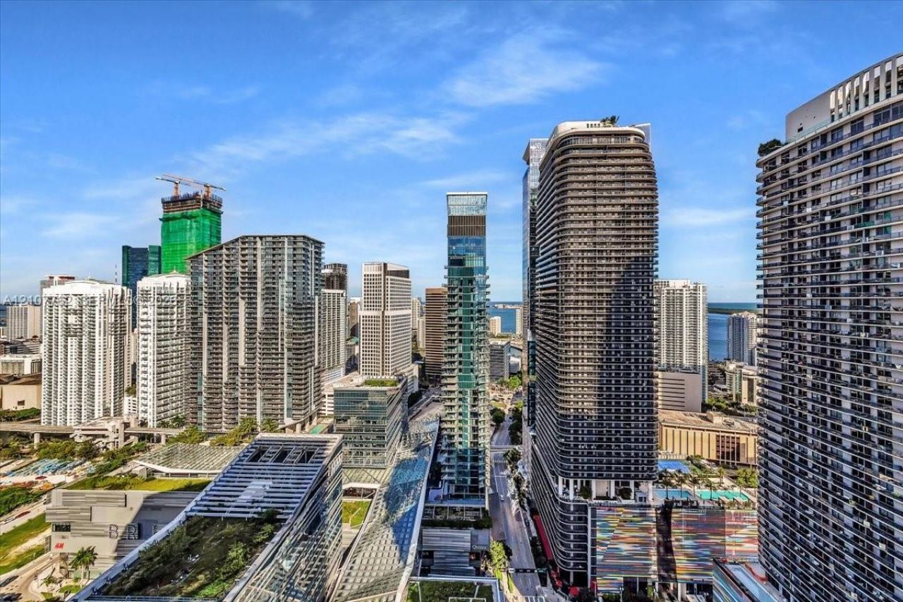 88 SW 7th St , Unit 3401, Miami, FL 33130 Photo
