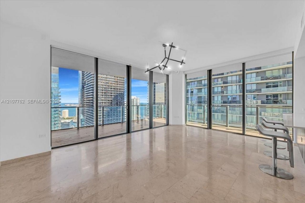 88 SW 7th St , Unit 3401, Miami, FL 33130 Photo