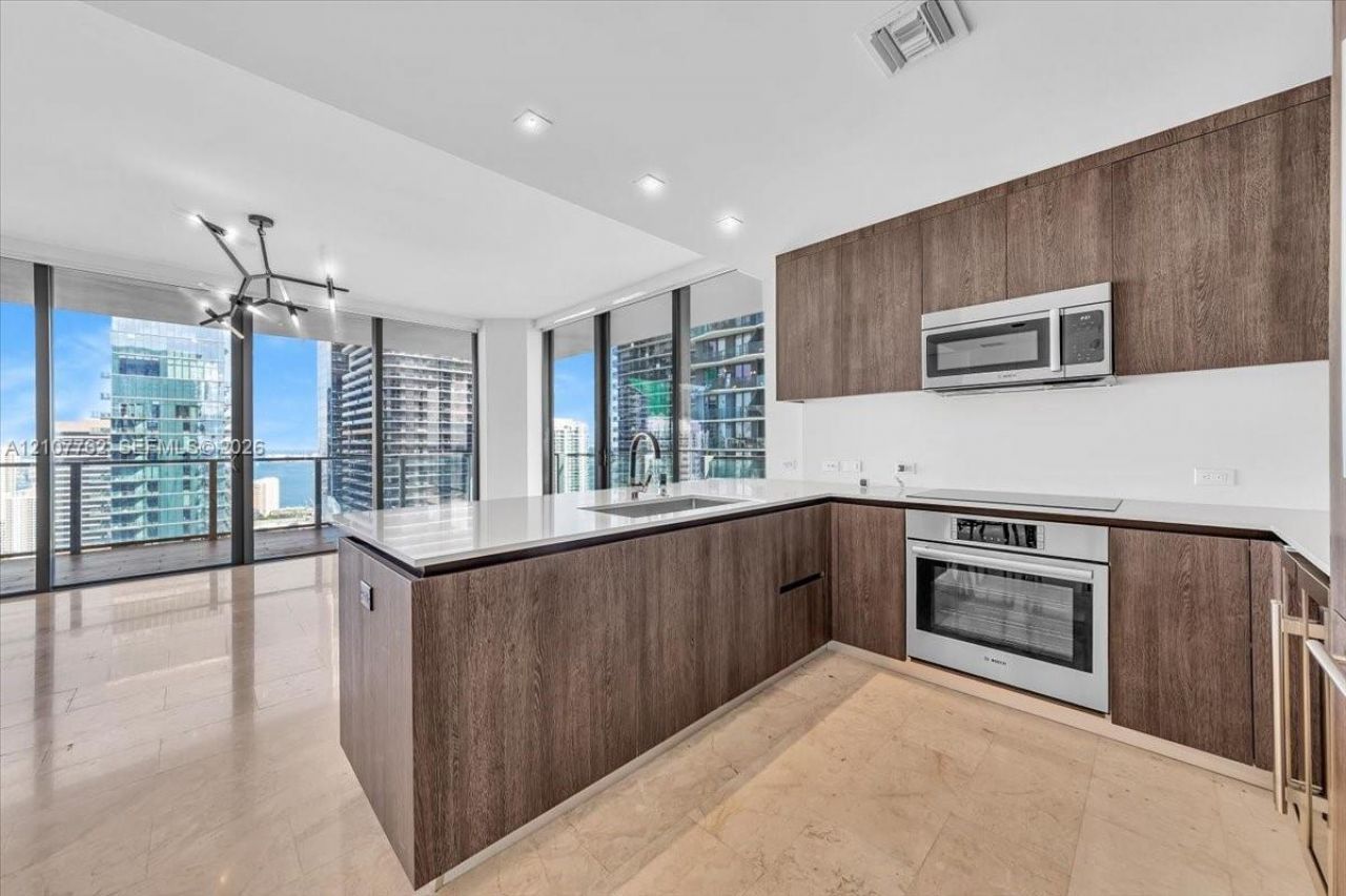 88 SW 7th St , Unit 3401, Miami, FL 33130 Photo