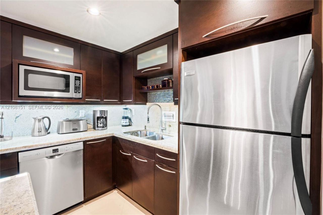 2301 Collins Ave , Unit 1006, Miami Beach, FL 33139 Photo