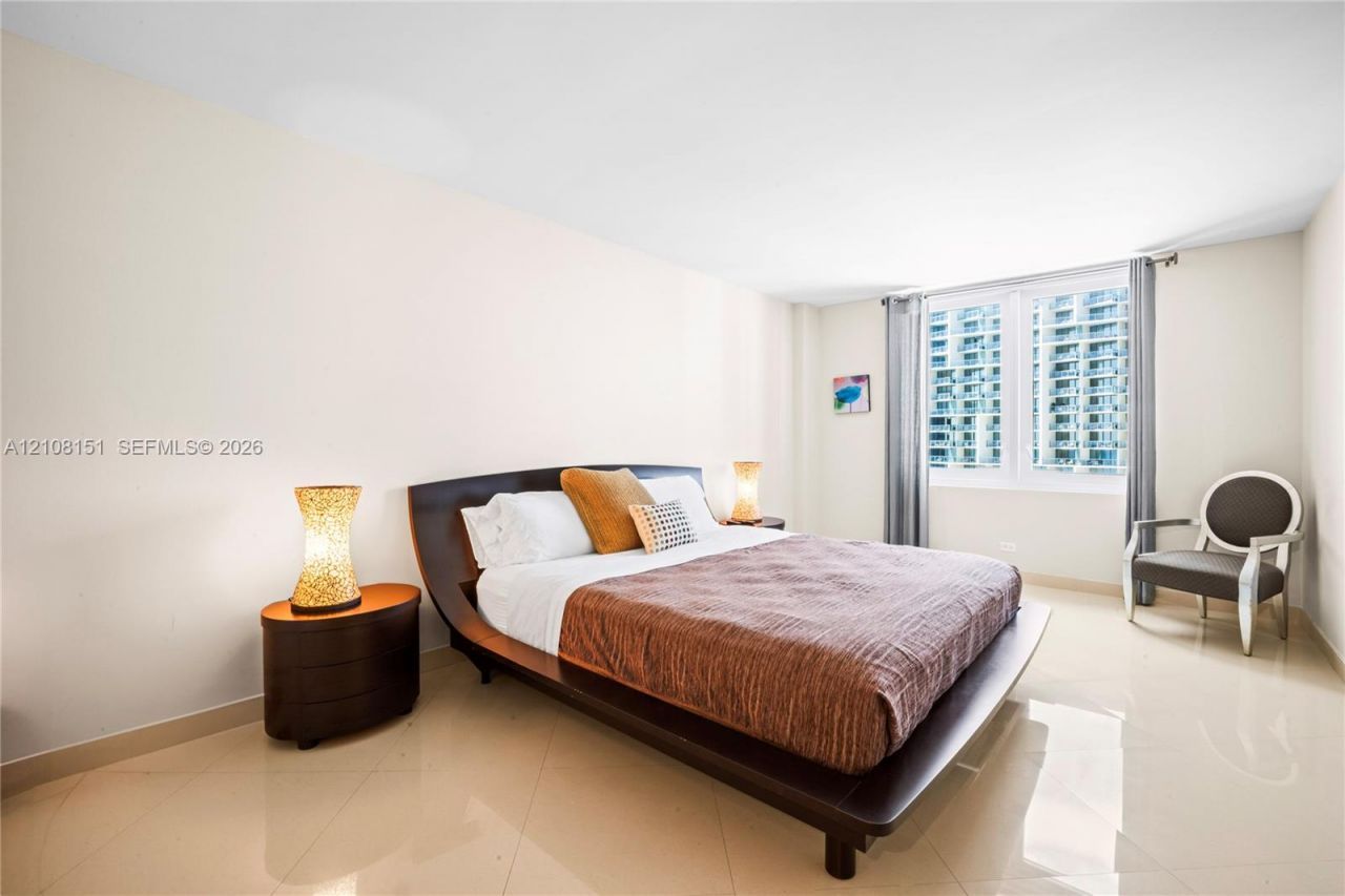 2301 Collins Ave , Unit 1006, Miami Beach, FL 33139 Photo