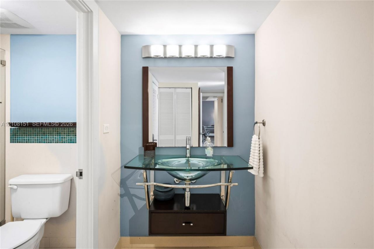 2301 Collins Ave , Unit 1006, Miami Beach, FL 33139 Photo