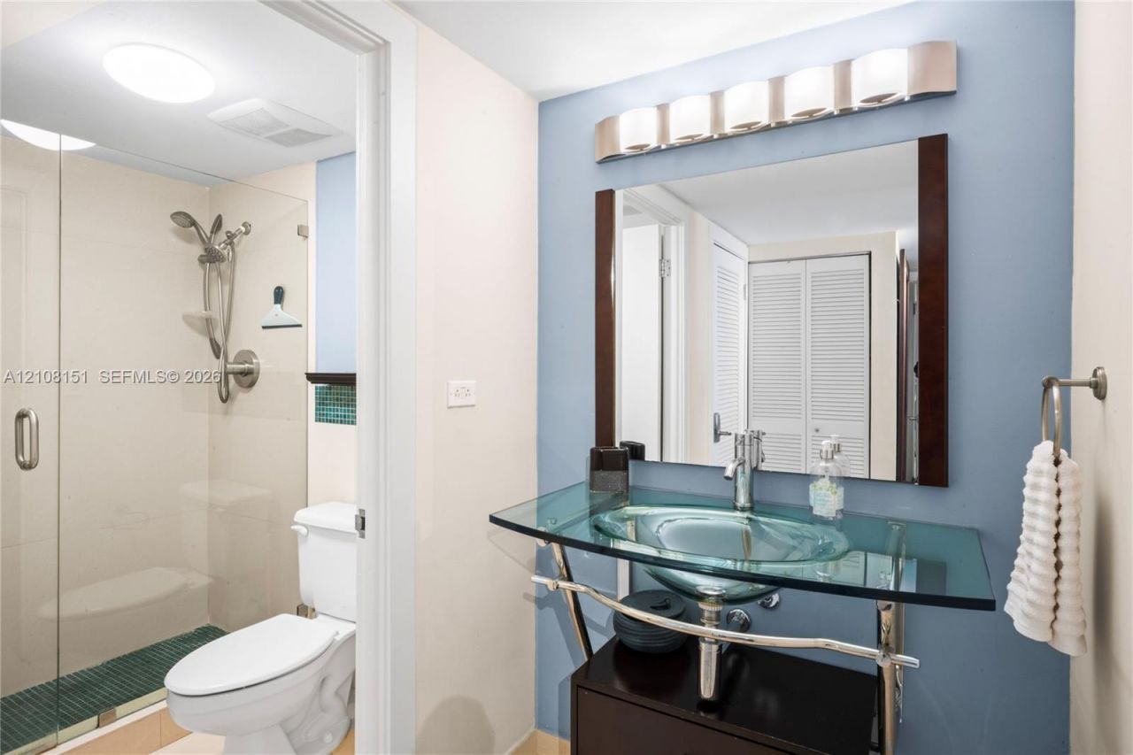 2301 Collins Ave , Unit 1006, Miami Beach, FL 33139 Photo