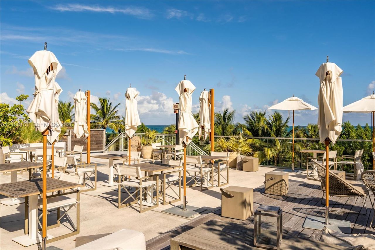 2301 Collins Ave , Unit 1006, Miami Beach, FL 33139 Photo