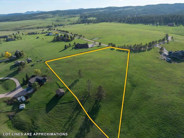 660 BROOKSHIRE DR, Rapid City, SD 57702