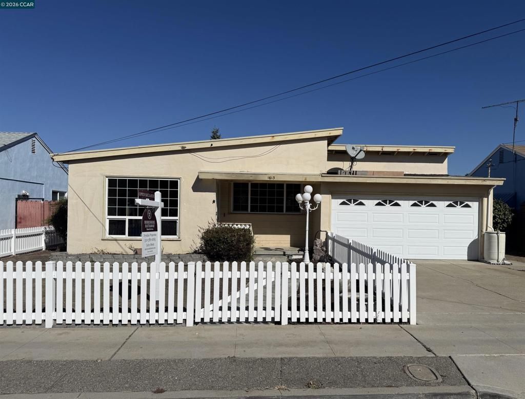 1613 Manor Blvd, San Leandro, CA 94579 Main Photo