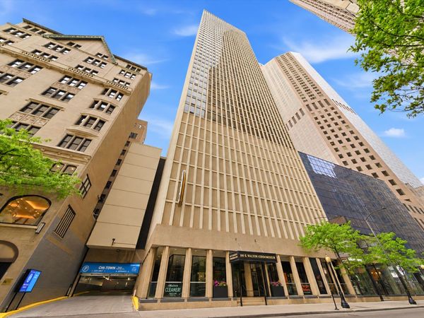 100 E Walton Street , Unit 42B, Chicago, IL 60611