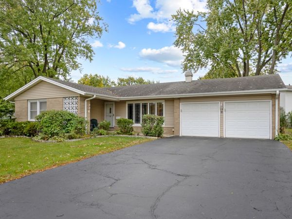 89 Grange Road , Elk Grove Village, IL 60007