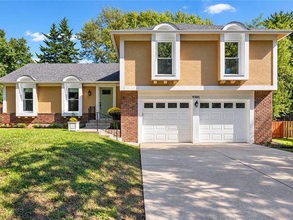 9301 LAMAR Avenue, Overland Park, KS 66207