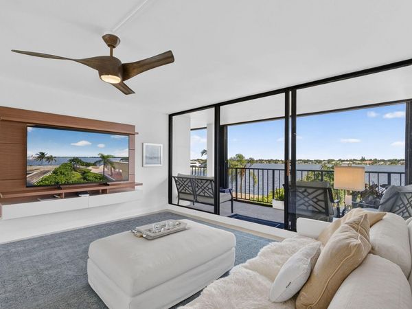 130 LAKESHORE, Unit 323, North Palm Beach, FL 33408