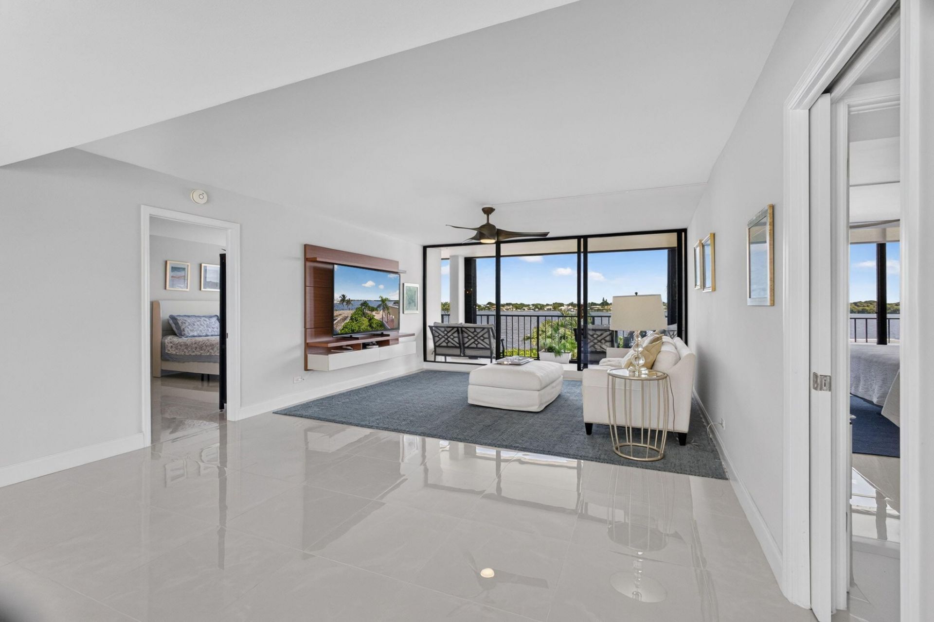130 Lakeshore, Unit 323, North Palm Beach, FL 33408 Photo