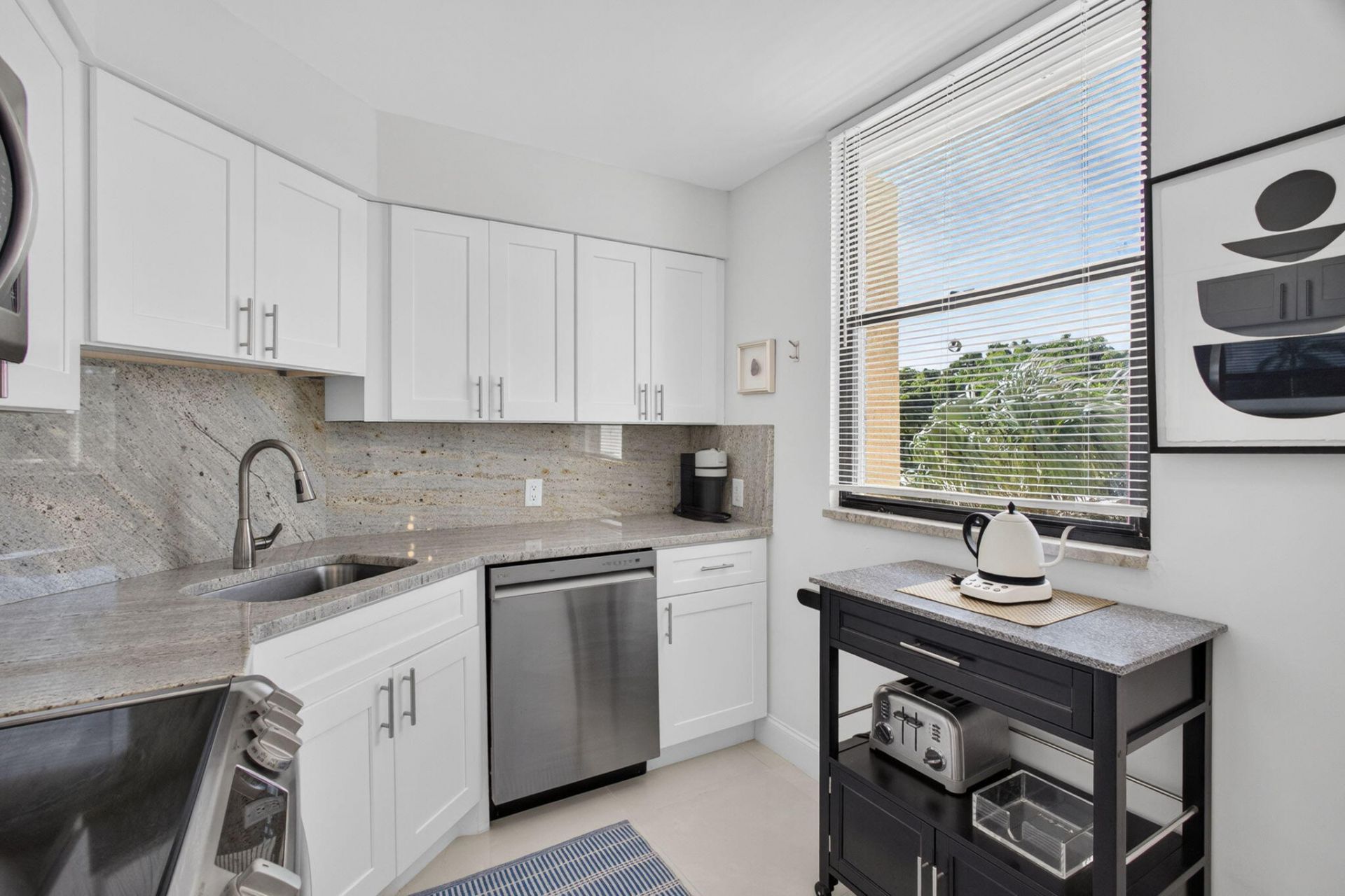 130 Lakeshore, Unit 323, North Palm Beach, FL 33408 Photo