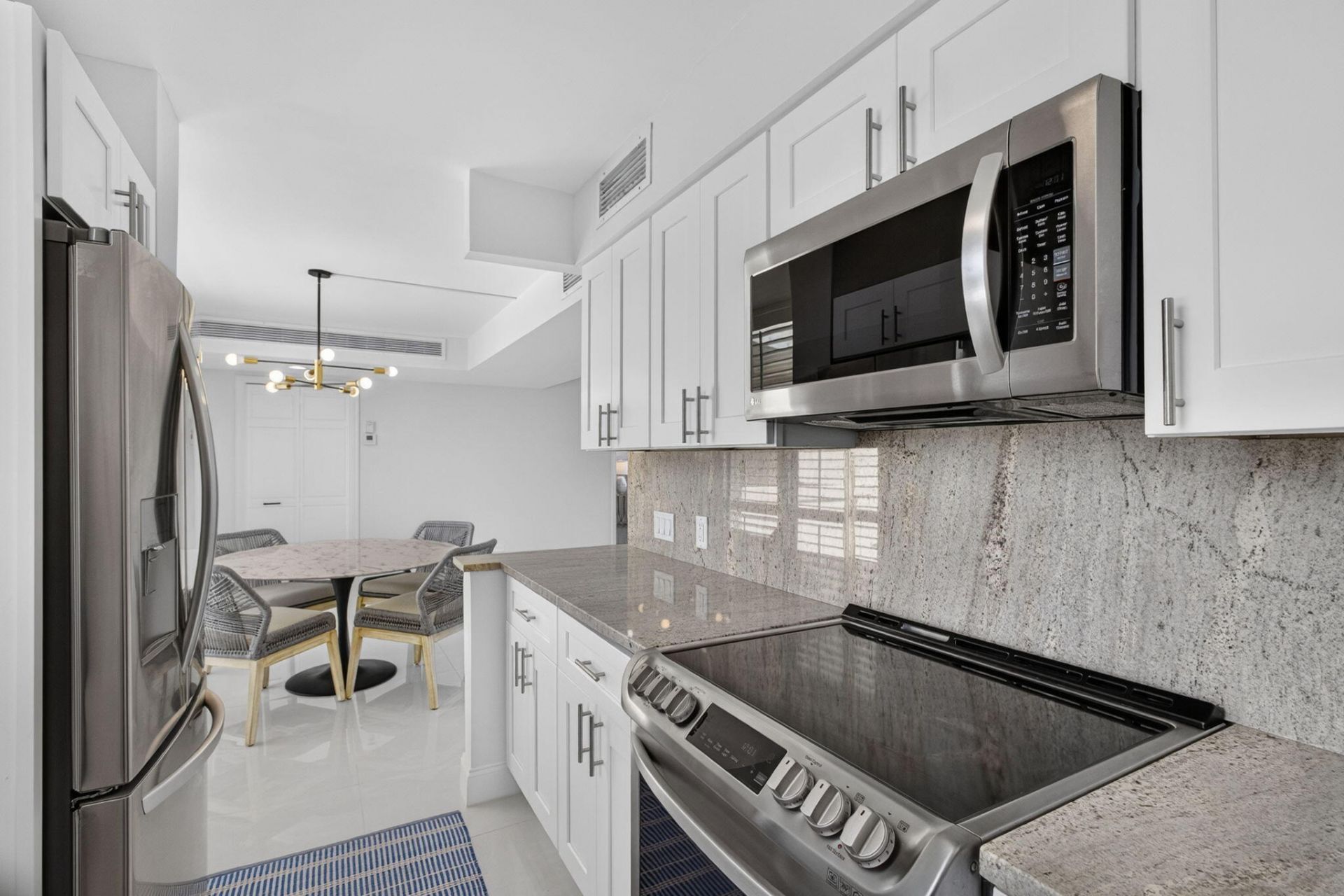 130 Lakeshore, Unit 323, North Palm Beach, FL 33408 Photo