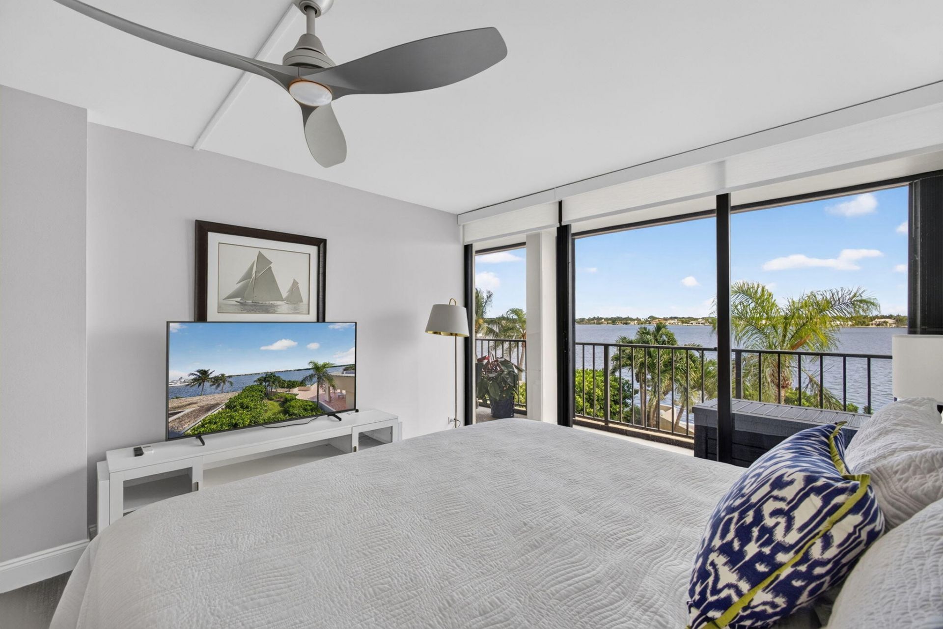 130 Lakeshore, Unit 323, North Palm Beach, FL 33408 Photo