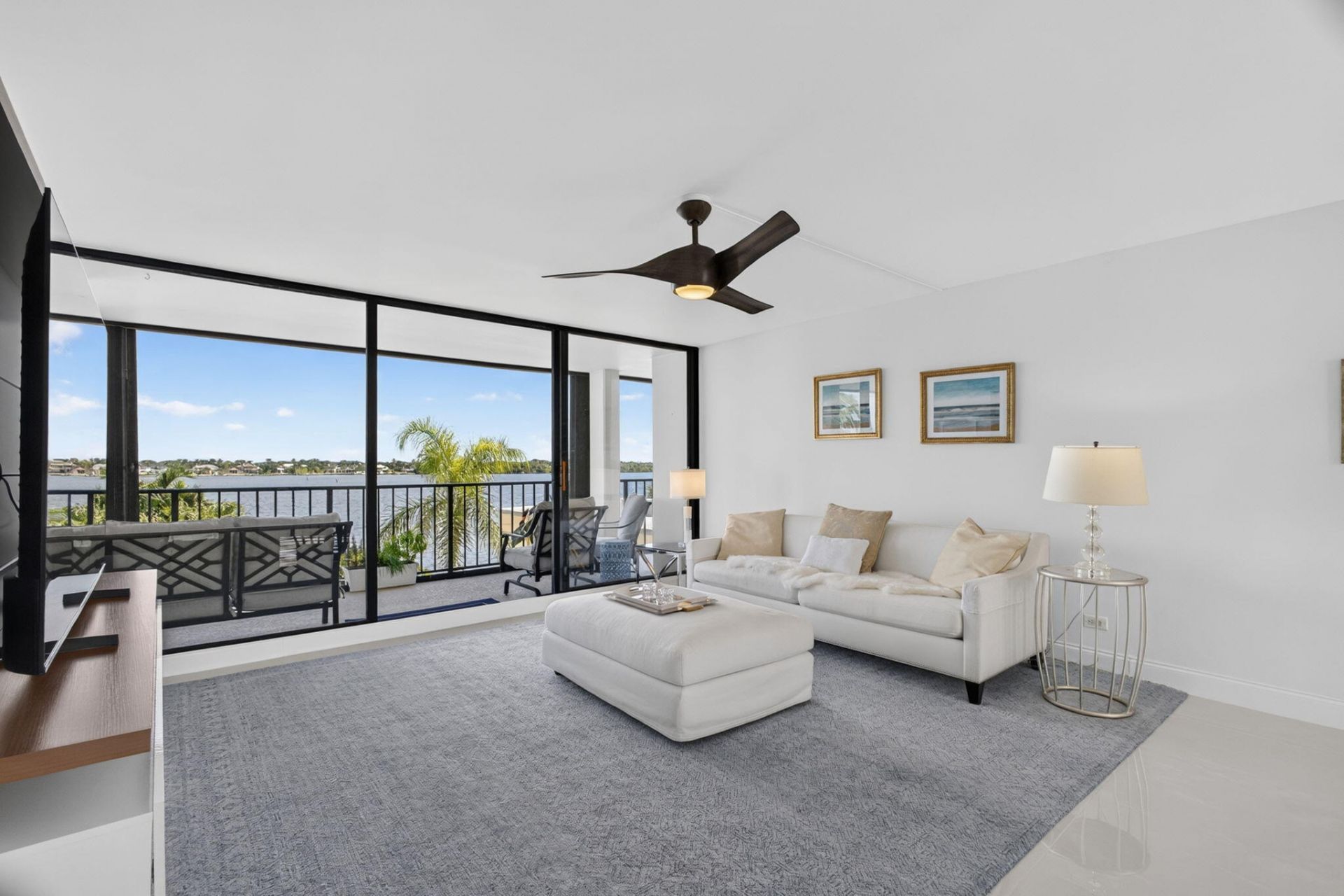 130 Lakeshore, Unit 323, North Palm Beach, FL 33408 Photo