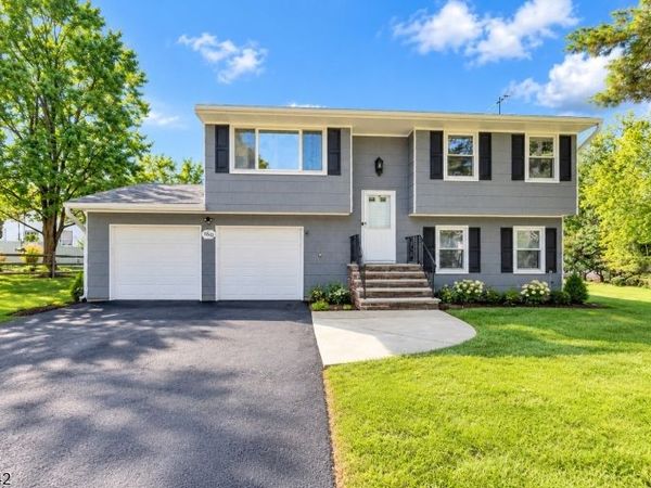 160 Stratton St, Piscataway, NJ 08854