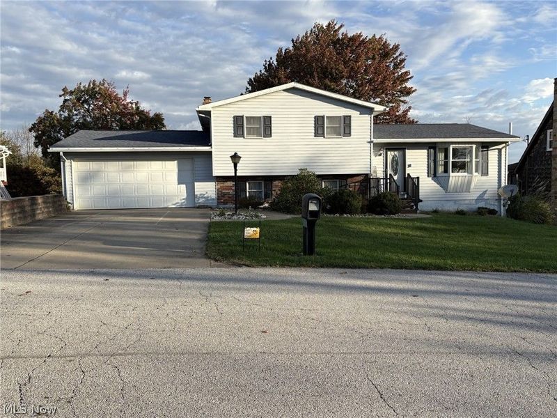 202 Sarah Boulevard, Toronto, OH 43964 Photo 2