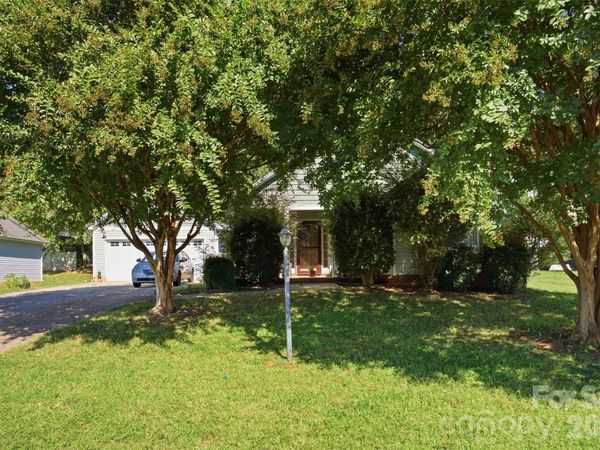 160 Tarrington Drive , Statesville, NC 28625