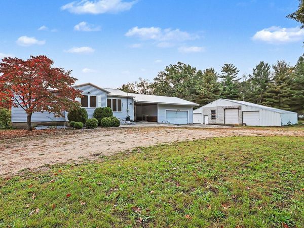 1972 S Maple Island Road, Muskegon, MI 49442