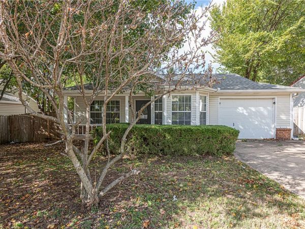 1537 N Timberline Drive , Fayetteville, AR 72704
